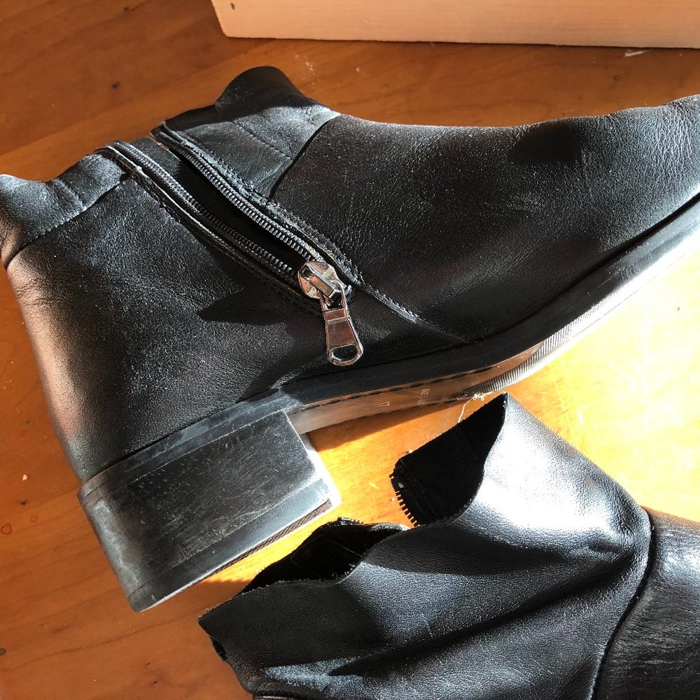 Black Boots